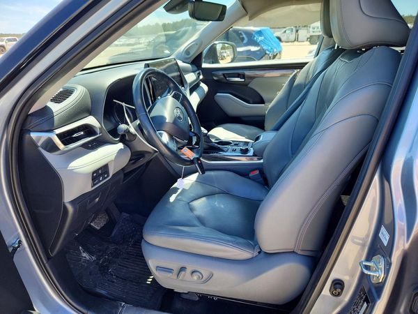2022 TOYOTA HIGHLANDER