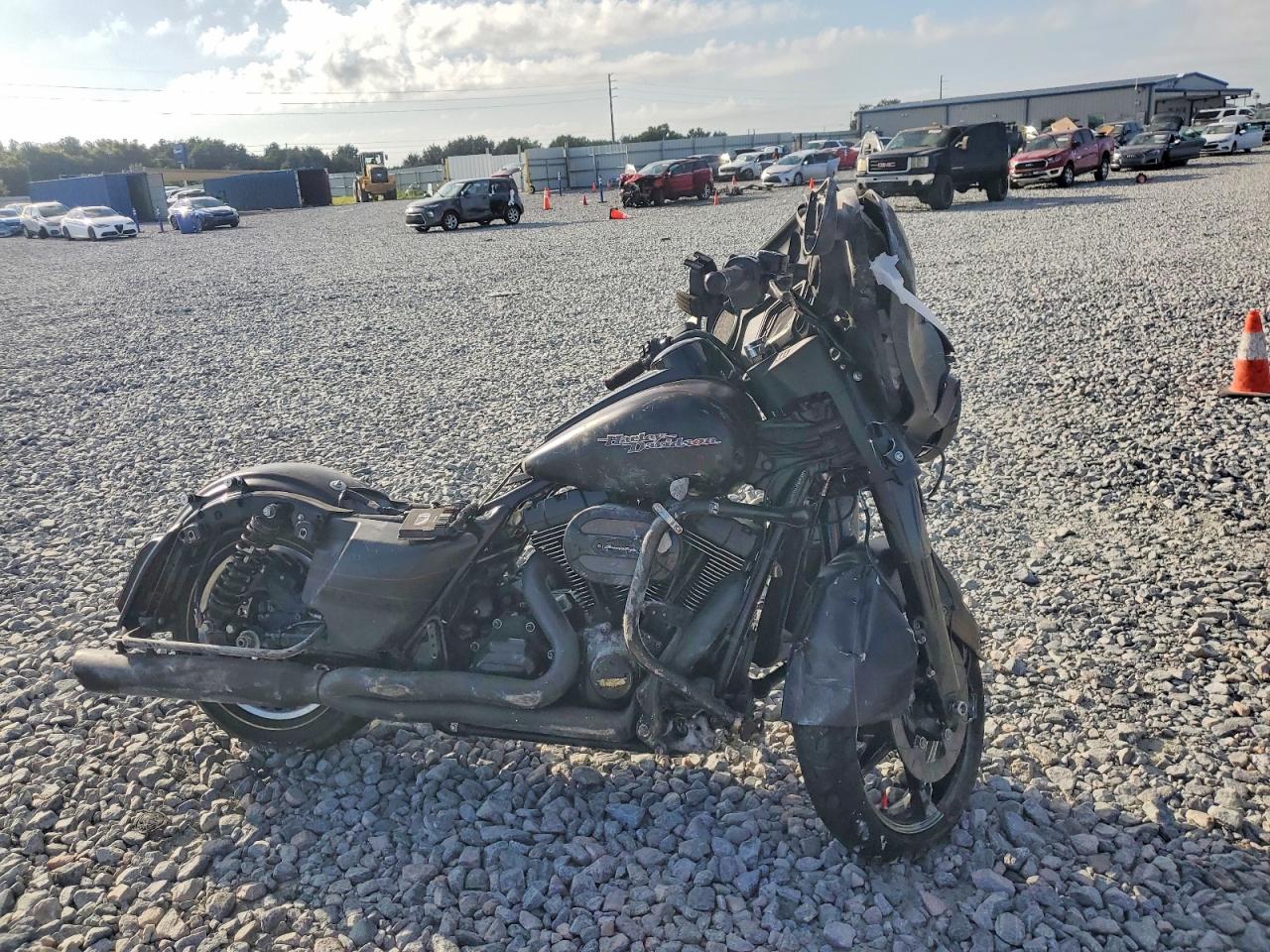 2015 HARLEY-DAVIDSON FLHXS