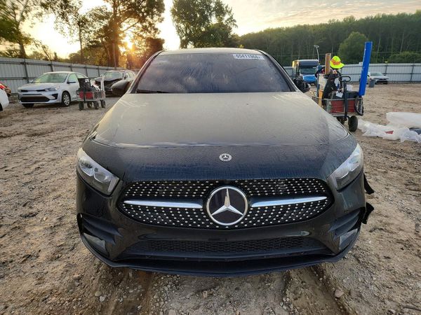 2022 MERCEDES-BENZ A