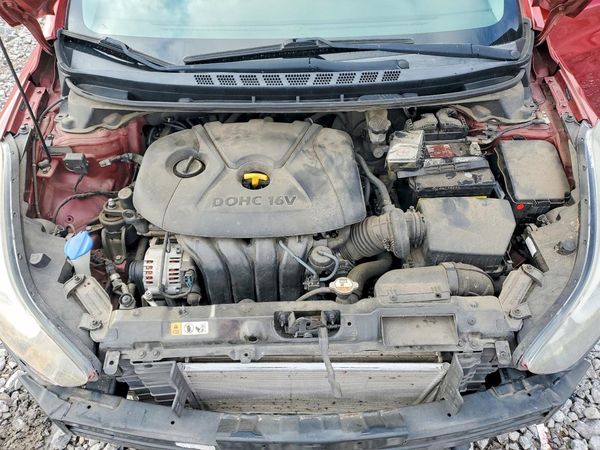 2015 HYUNDAI ELANTRA