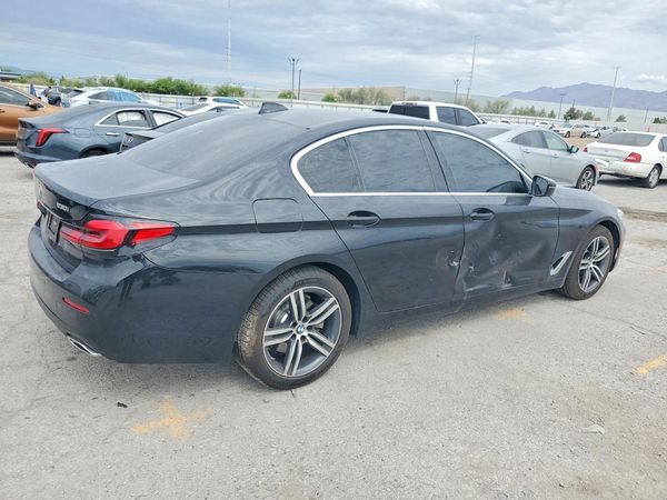 2022 BMW 530