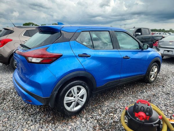 2021 NISSAN KICKS S
