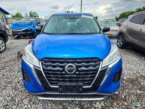 2021 NISSAN KICKS S