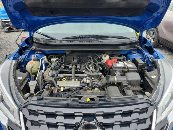 2021 NISSAN KICKS S