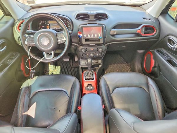2018 JEEP RENEGADE Trailhawk
