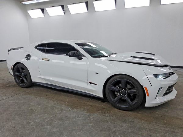 2017 CHEVROLET CAMARO 1LT — Passenger 3/4