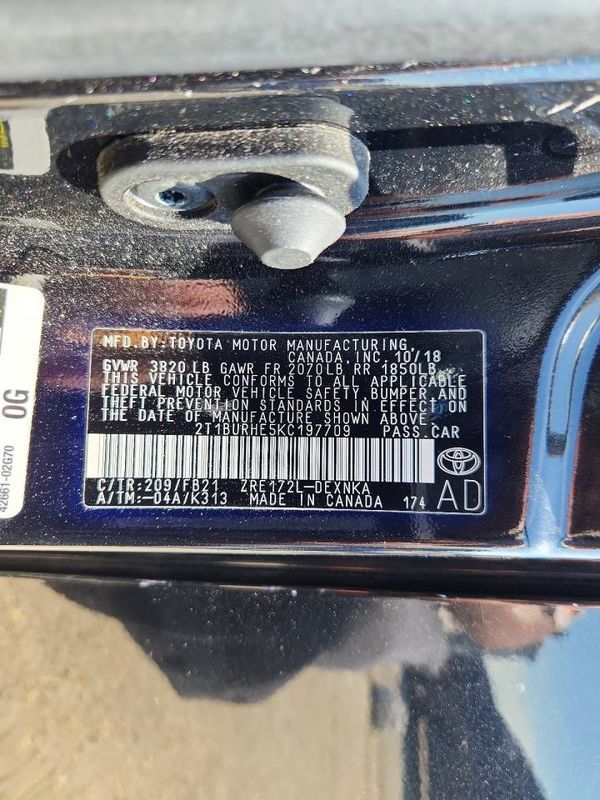 2019 TOYOTA COROLLA
