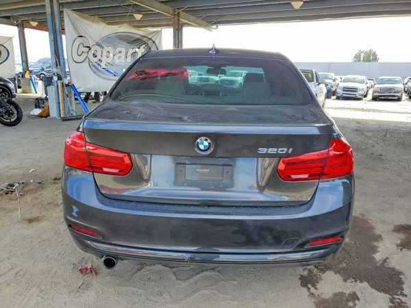2016 BMW 320