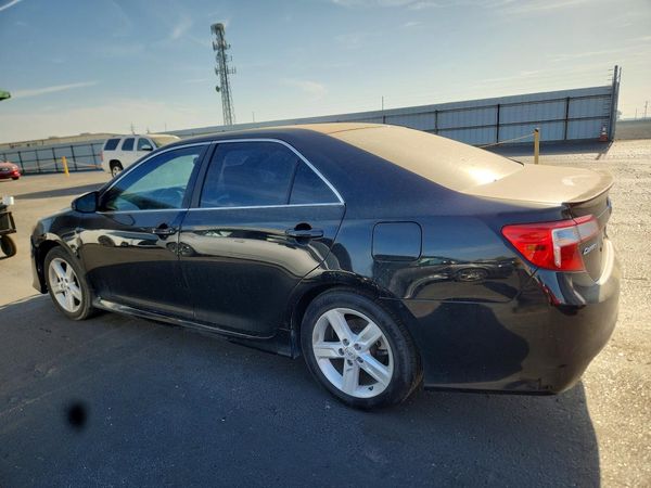2014 TOYOTA CAMRY