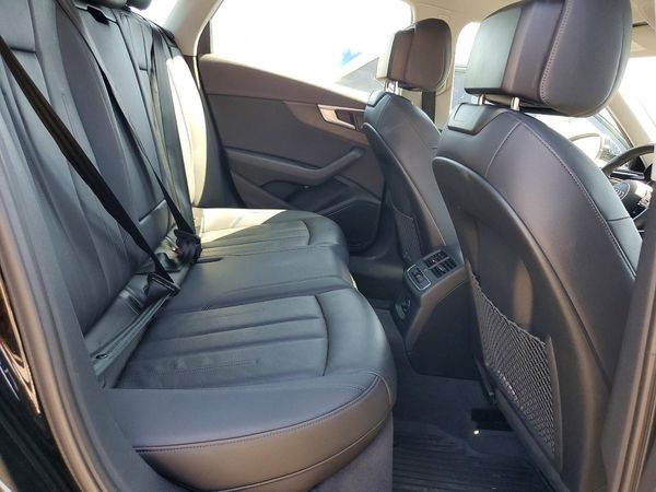2019 AUDI A4 quattro Premium