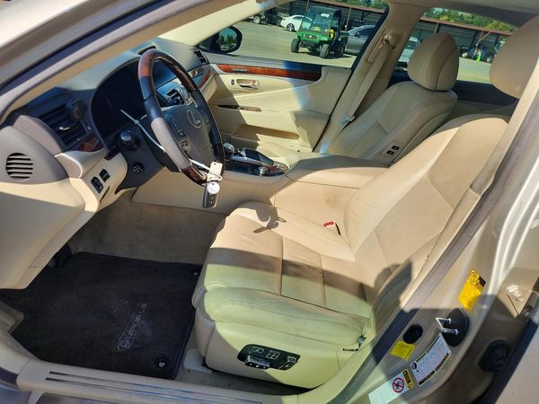 2014 LEXUS LS