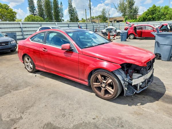 2013 MERCEDES-BENZ C C250