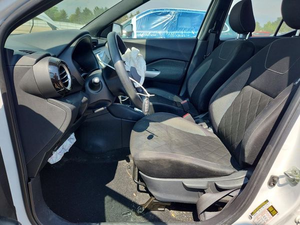 2019 NISSAN KICKS
