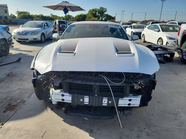 2022 FORD MUSTANG
