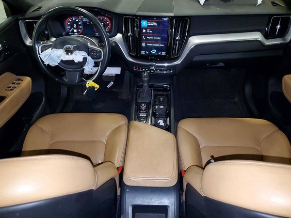 2020 VOLVO XC60