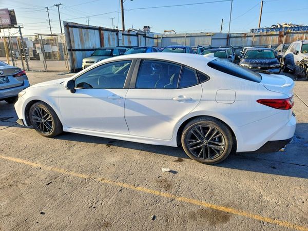 2025 TOYOTA CAMRY