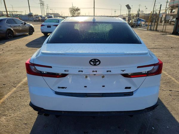 2025 TOYOTA CAMRY