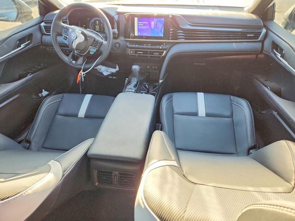 2025 TOYOTA CAMRY
