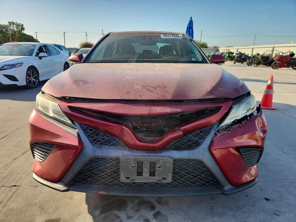 2018 TOYOTA CAMRY