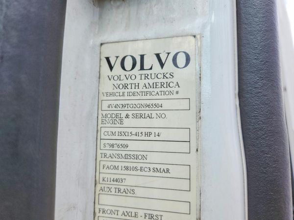 2016 VOLVO VNL