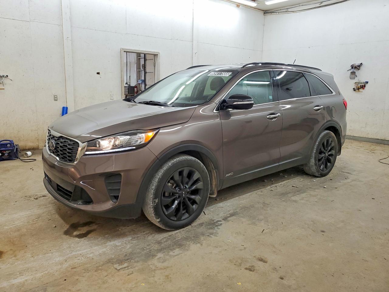 2020 KIA SORENTO L, LX, S — Front 3/4