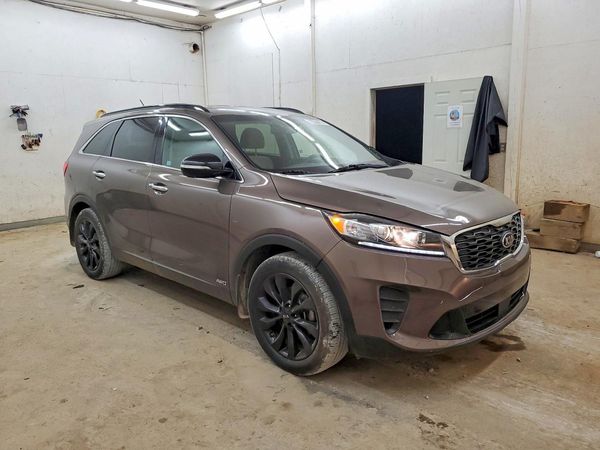2020 KIA SORENTO L, LX, S — Passenger 3/4