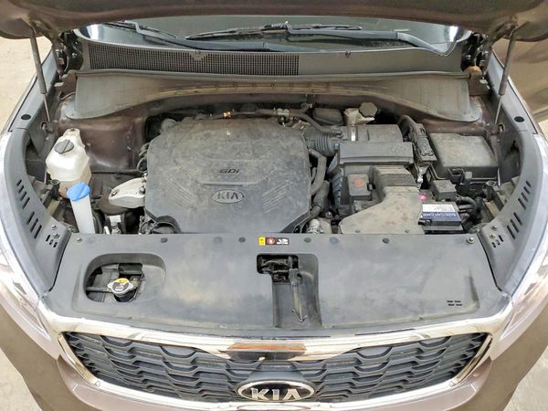2020 KIA SORENTO L, LX, S — Engine bay