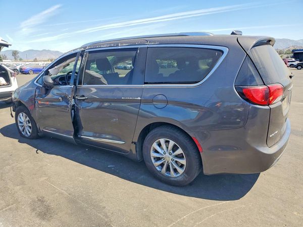 2018 CHRYSLER PACIFICA
