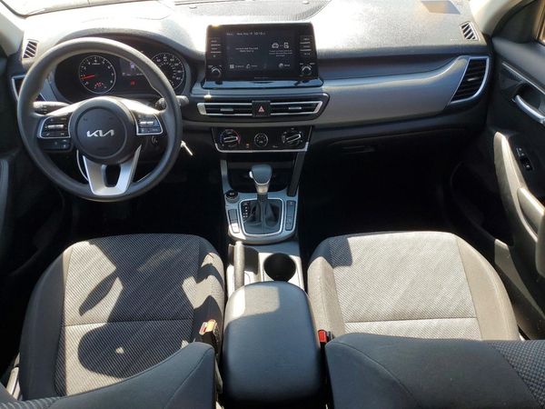2023 KIA SELTOS LX
