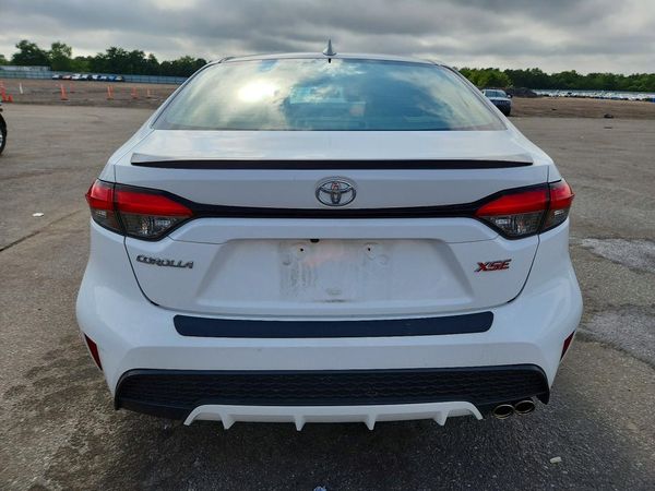 2020 TOYOTA COROLLA XSE