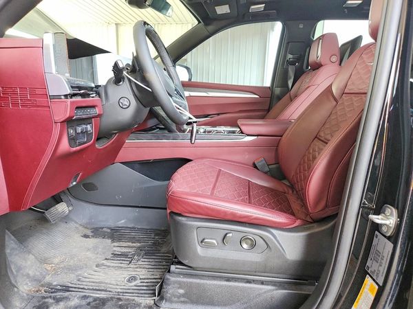 2025 CADILLAC ESCALADE Sport +Touring Pkg