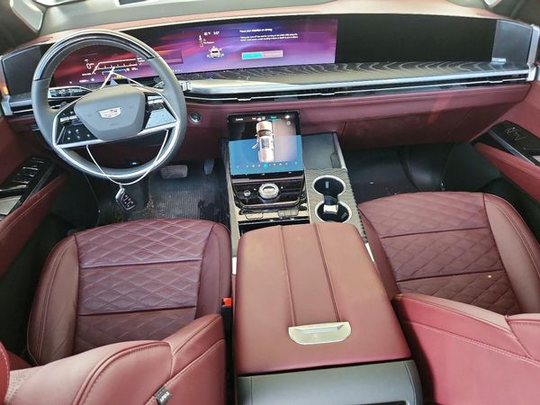 2025 CADILLAC ESCALADE Sport +Touring Pkg