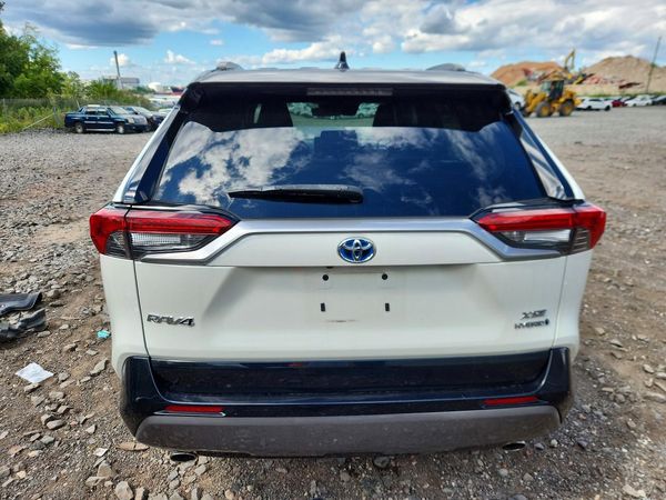 2021 TOYOTA RAV4 XSE HV