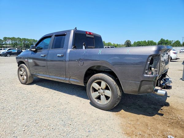 2017 RAM 1500 SLT QUAD CAB 4X4