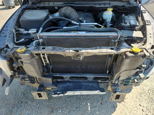 2017 RAM 1500 SLT QUAD CAB 4X4