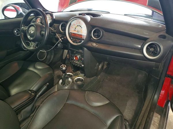 2014 MINI COOPER