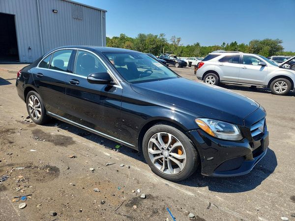 2016 MERCEDES-BENZ C-CLASS C300-4M — Passenger 3/4