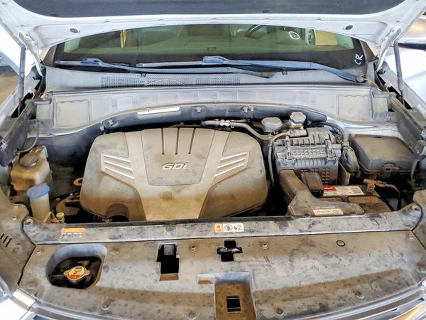2017 HYUNDAI SANTA FE TOP — Engine bay