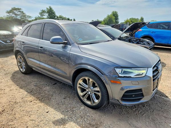 2016 AUDI Q3