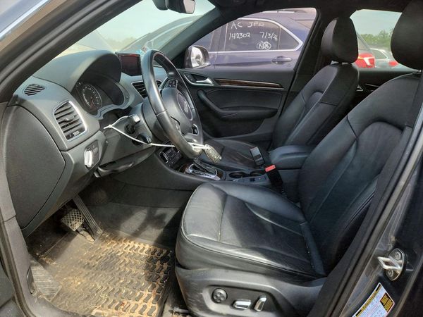 2016 AUDI Q3