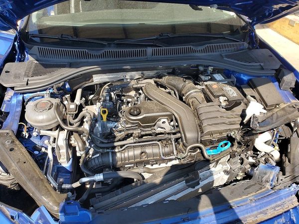 2023 VOLKSWAGEN JETTA SE w/ Sunroof — Engine bay