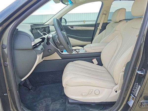 2026 GENESIS GV80 2.5T Select — DENT