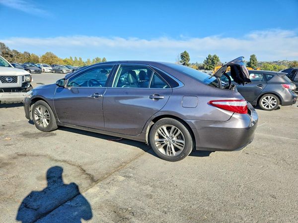 2016 TOYOTA CAMRY
