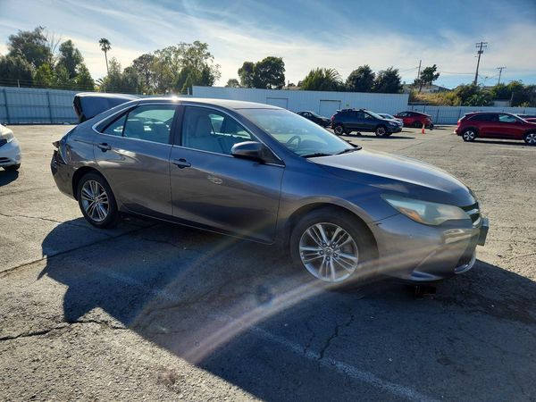 2016 TOYOTA CAMRY