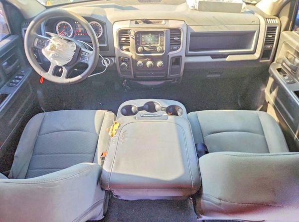 2014 RAM 1500 ST QUAD CAB 4X2