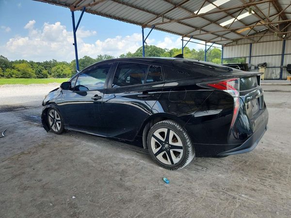 2016 TOYOTA PRIUS