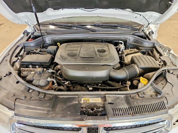 2020 DODGE DURANGO SXT — Engine bay
