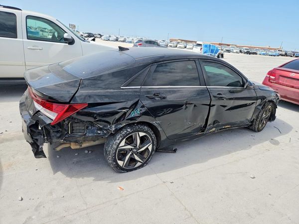 2022 HYUNDAI ELANTRA Limited