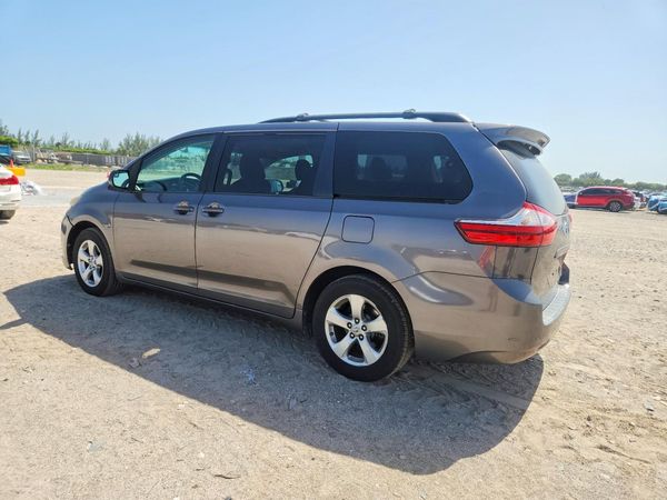 2017 TOYOTA SIENNA LE Mobility/LE