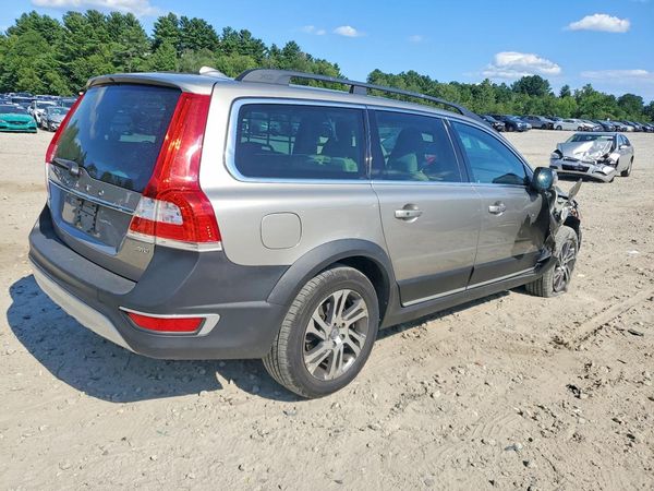 2014 VOLVO XC70